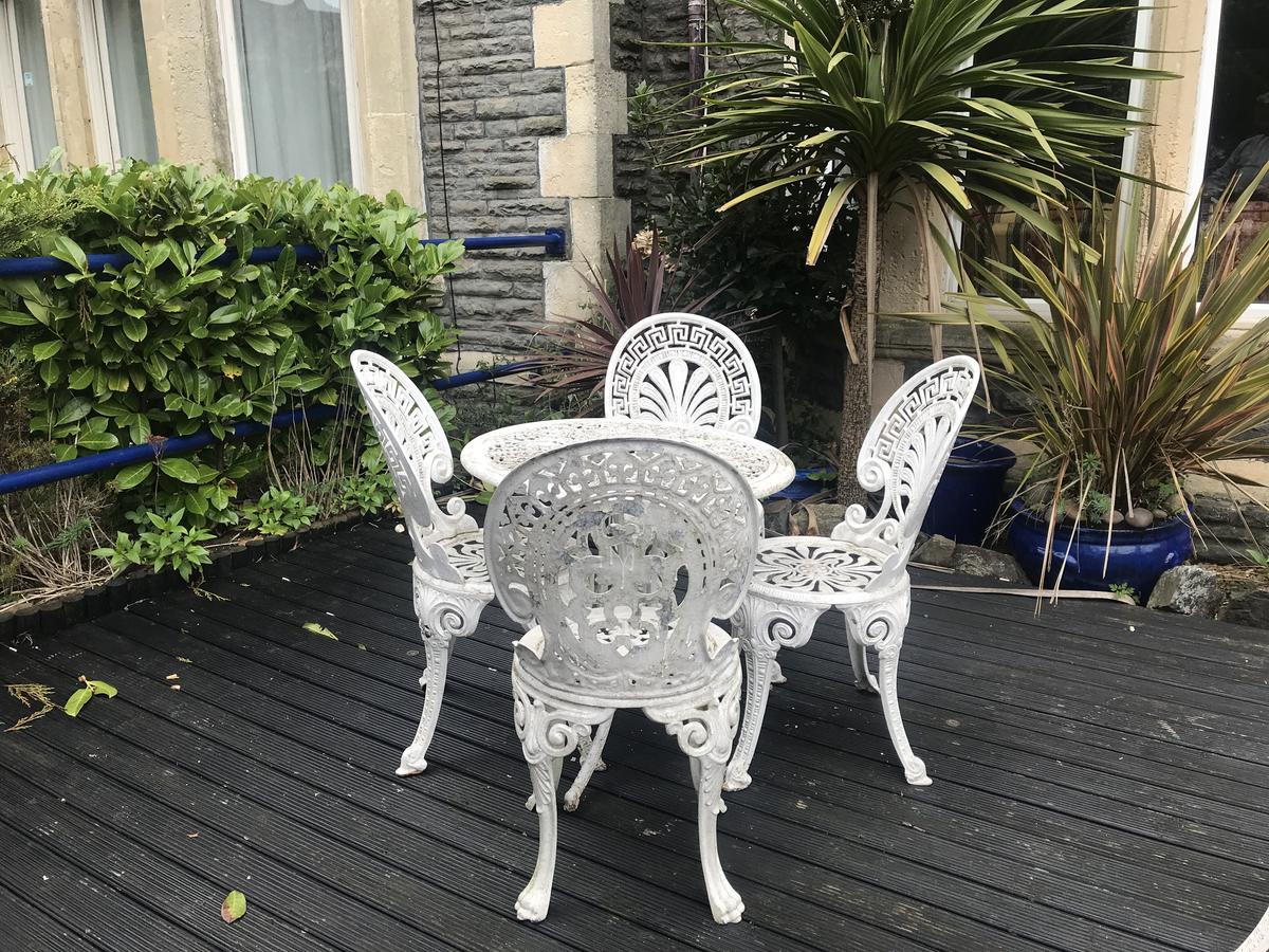 Oyo Maggie Jones Guest House Cardiff Exterior foto